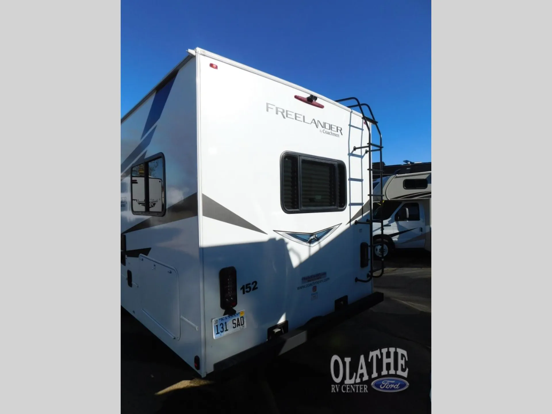 2024 Coachmen Freelander 30BH - Photo 3