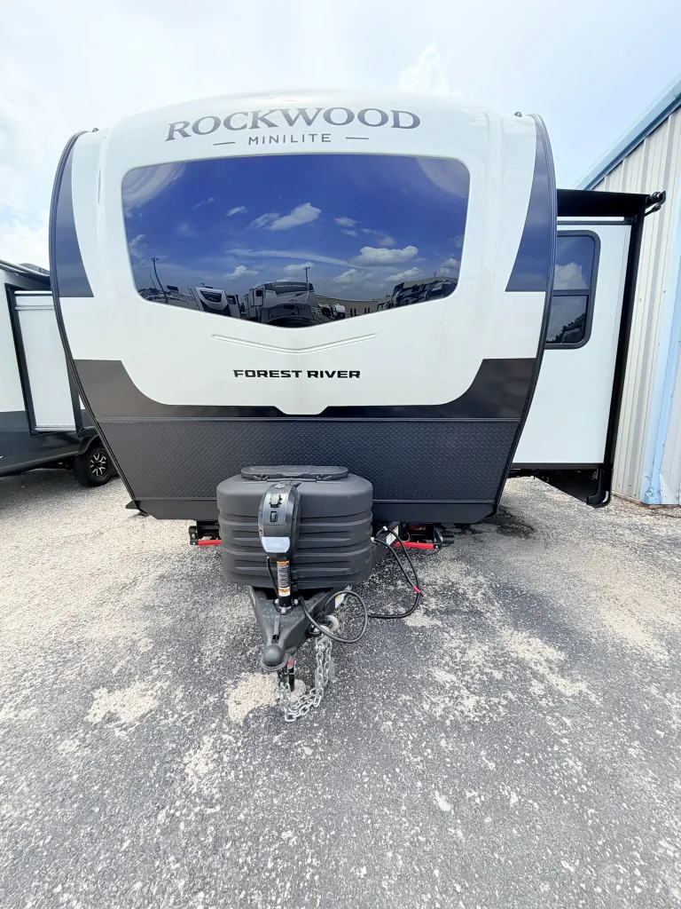 2027 Forest River Rockwood Mini Lite 2506FK — Photo 6