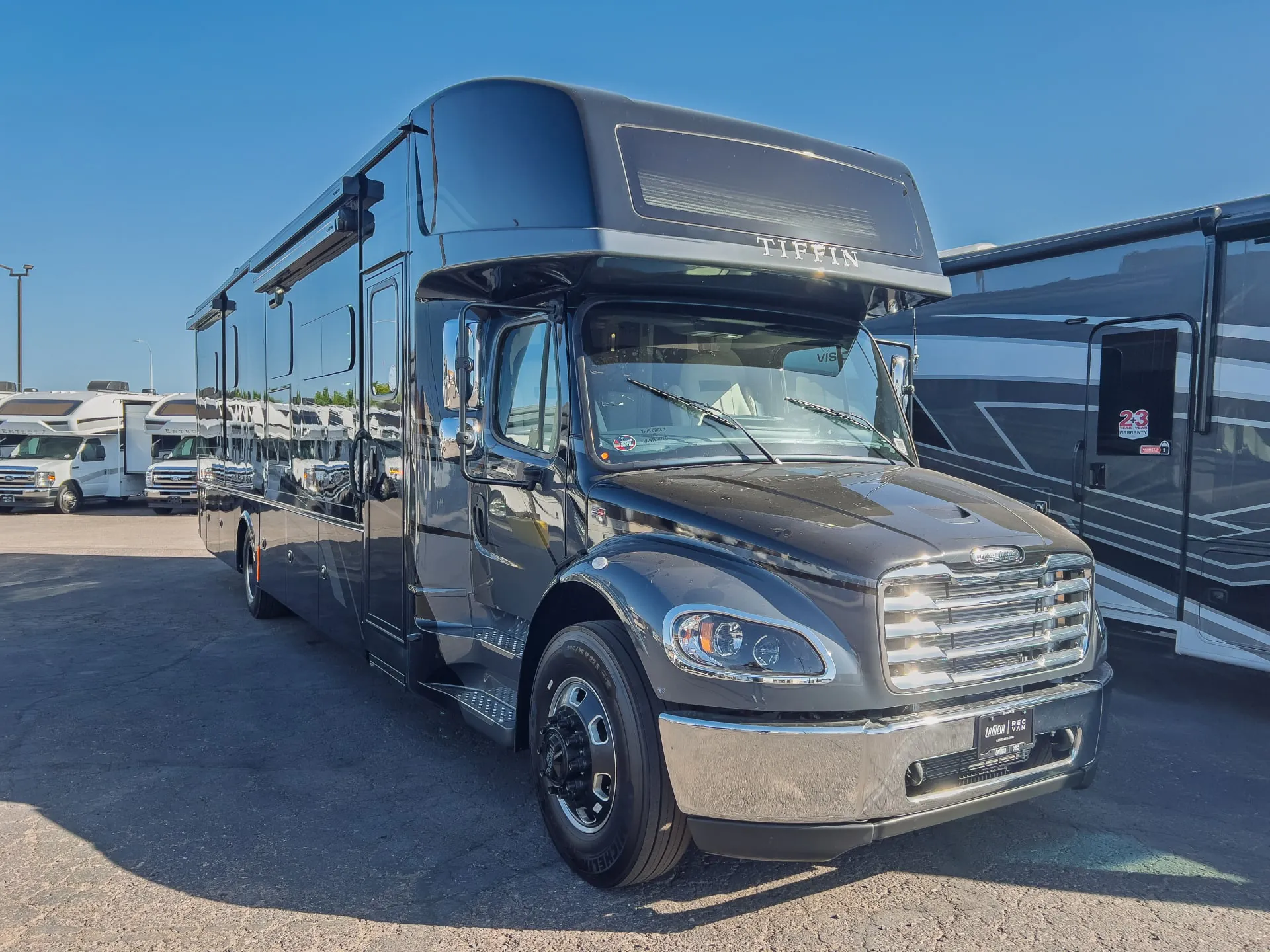 2026 Tiffin Allegro Bay 38 AB dealer photo 1 from La Mesa RV Center