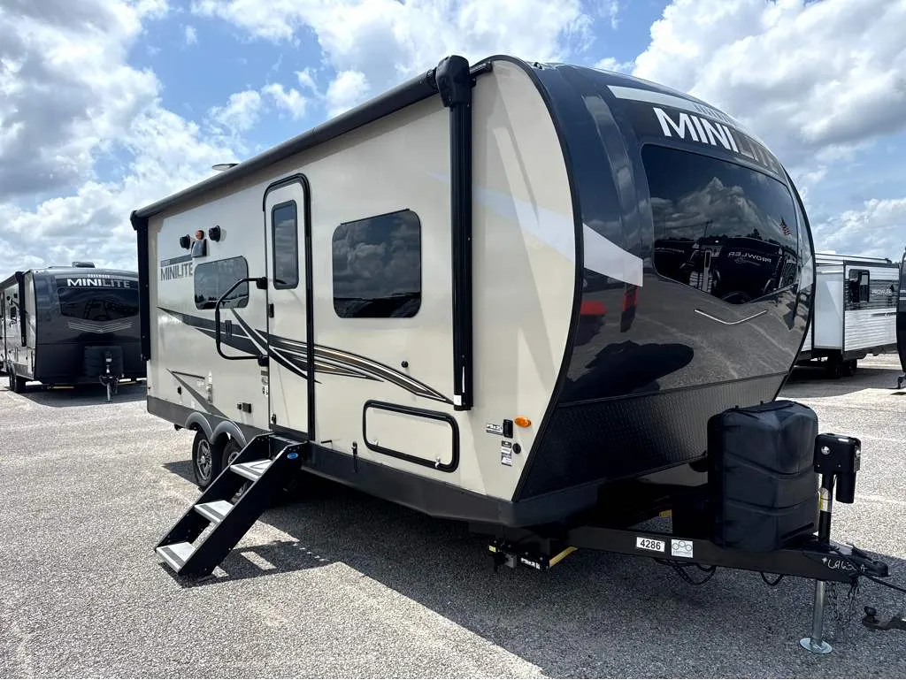 2022 Forest River Rockwood Mini Lite 2204S - Photo 2