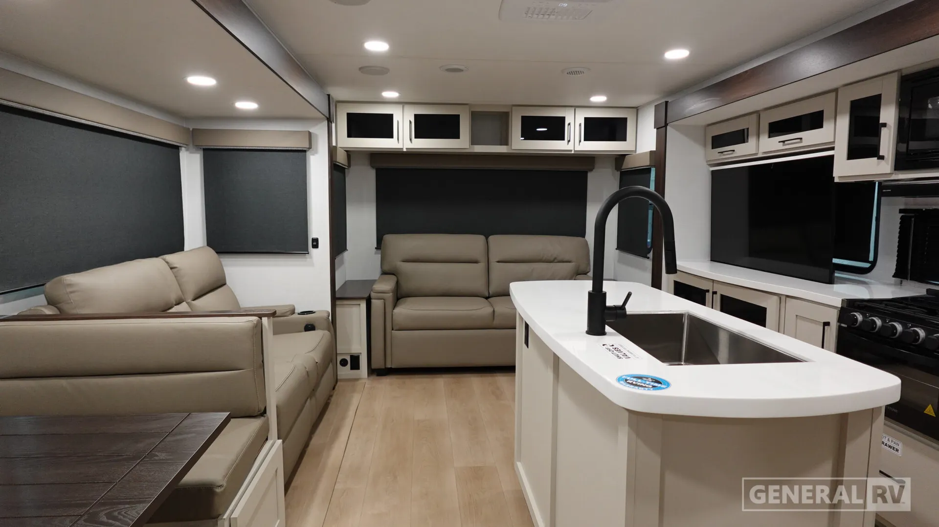 2027 Alliance RV Delta 292RL - Photo 3