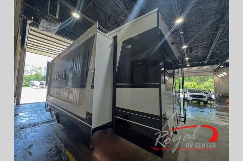 2027 Brinkley Model Z 2900 - Photo 4
