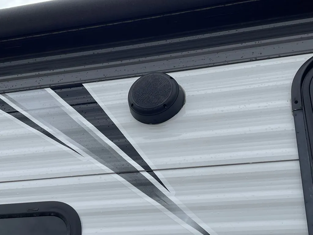 2022 Highland Ridge Light LT275RLS dealer photo 3 from Blue Compass RV