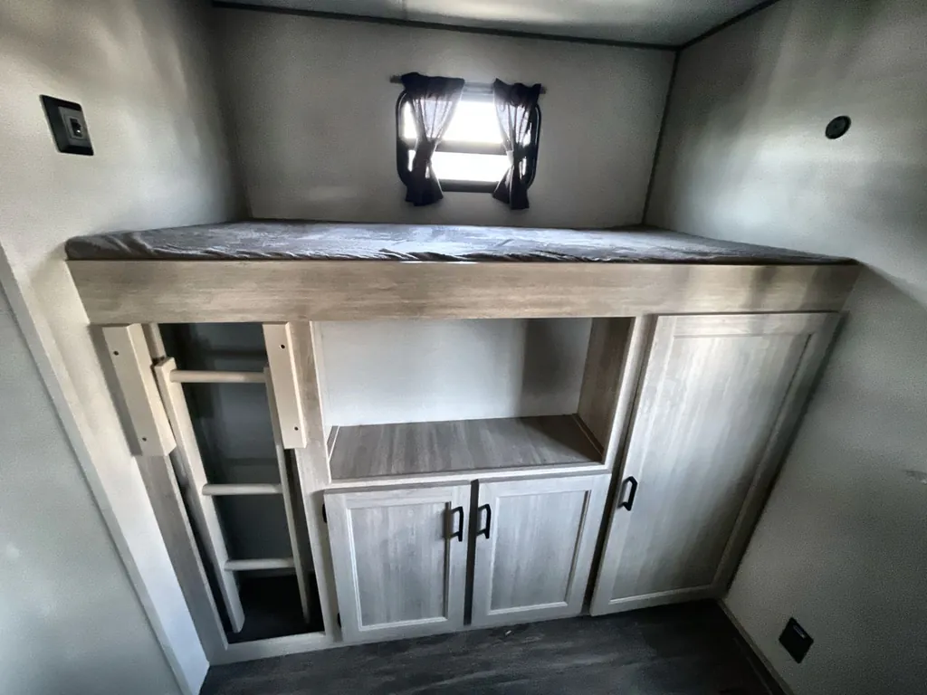 2026 Forest River Aurora 34BHTS 2 QUEEN BEDS, Photos photo 32