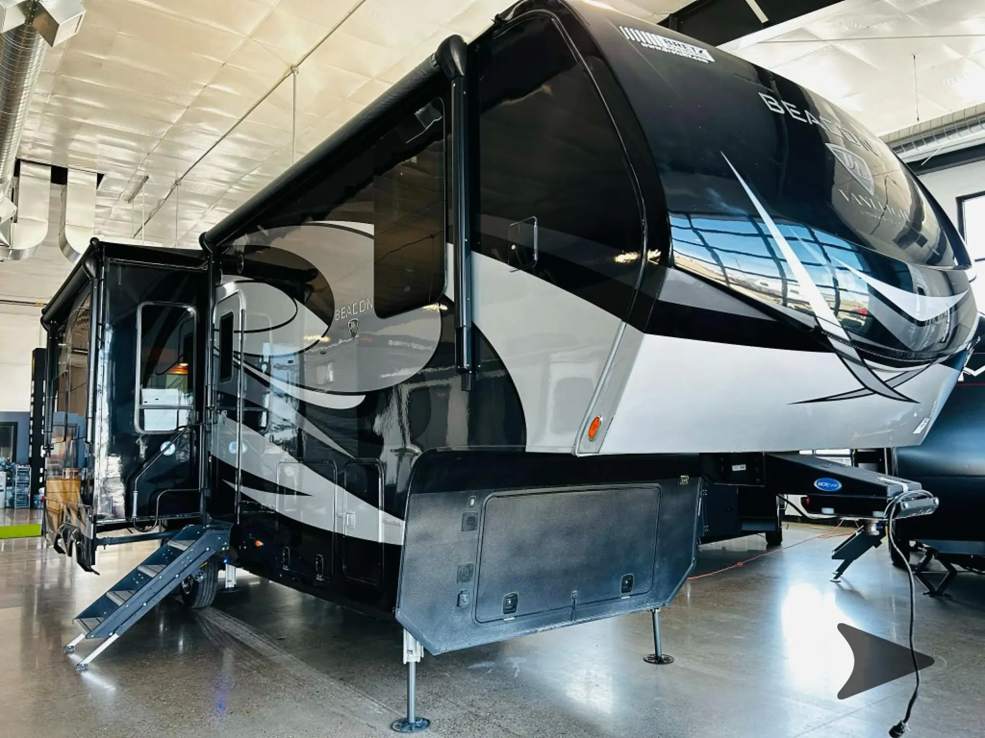 2021 VanLeigh RV Beacon 34RLB - Photo 3