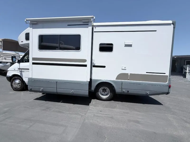 2006 Winnebago View 23H - Photo 2