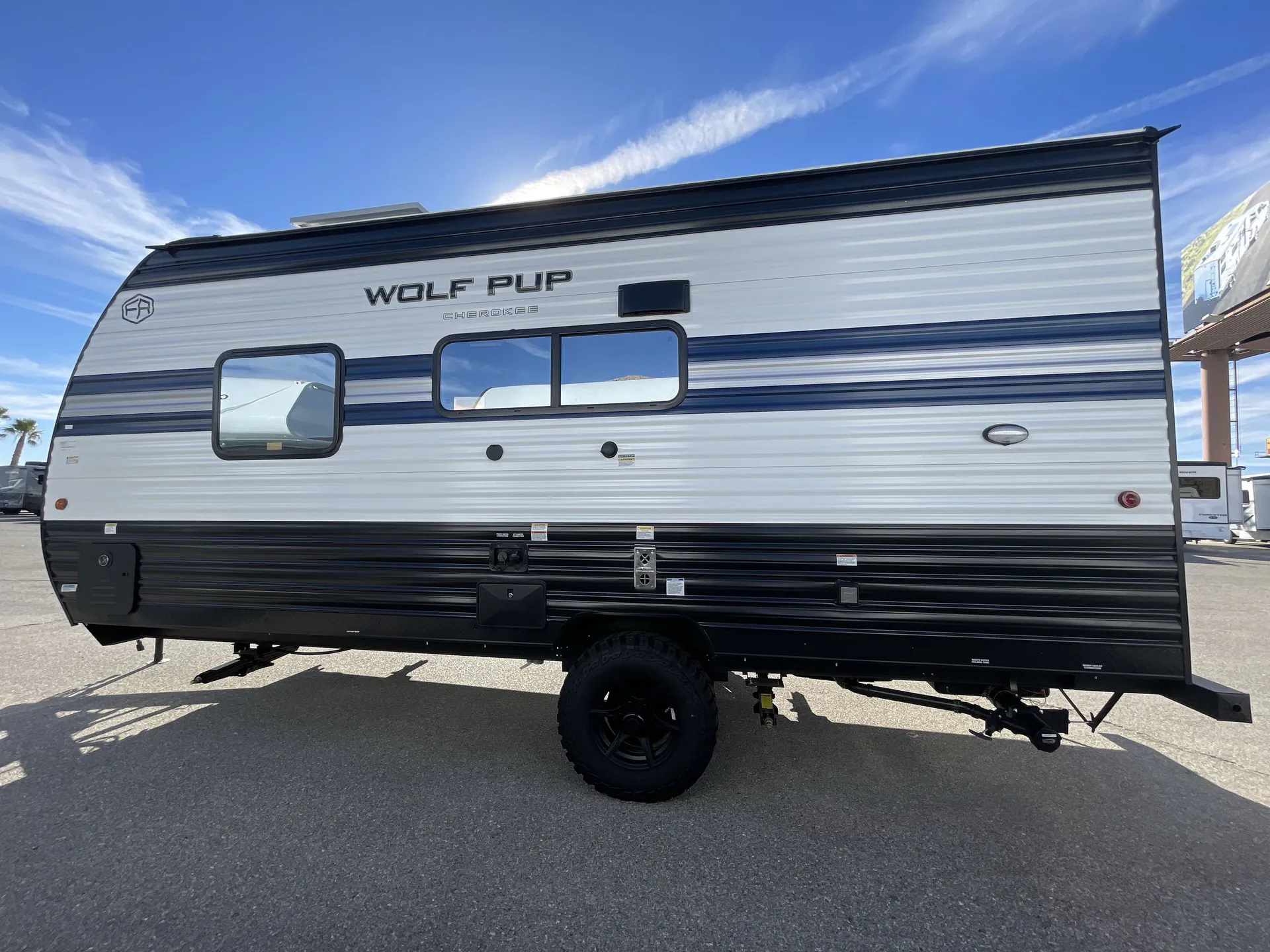 2027 Forest River Cherokee Wolf Pup 16FQW — off campside