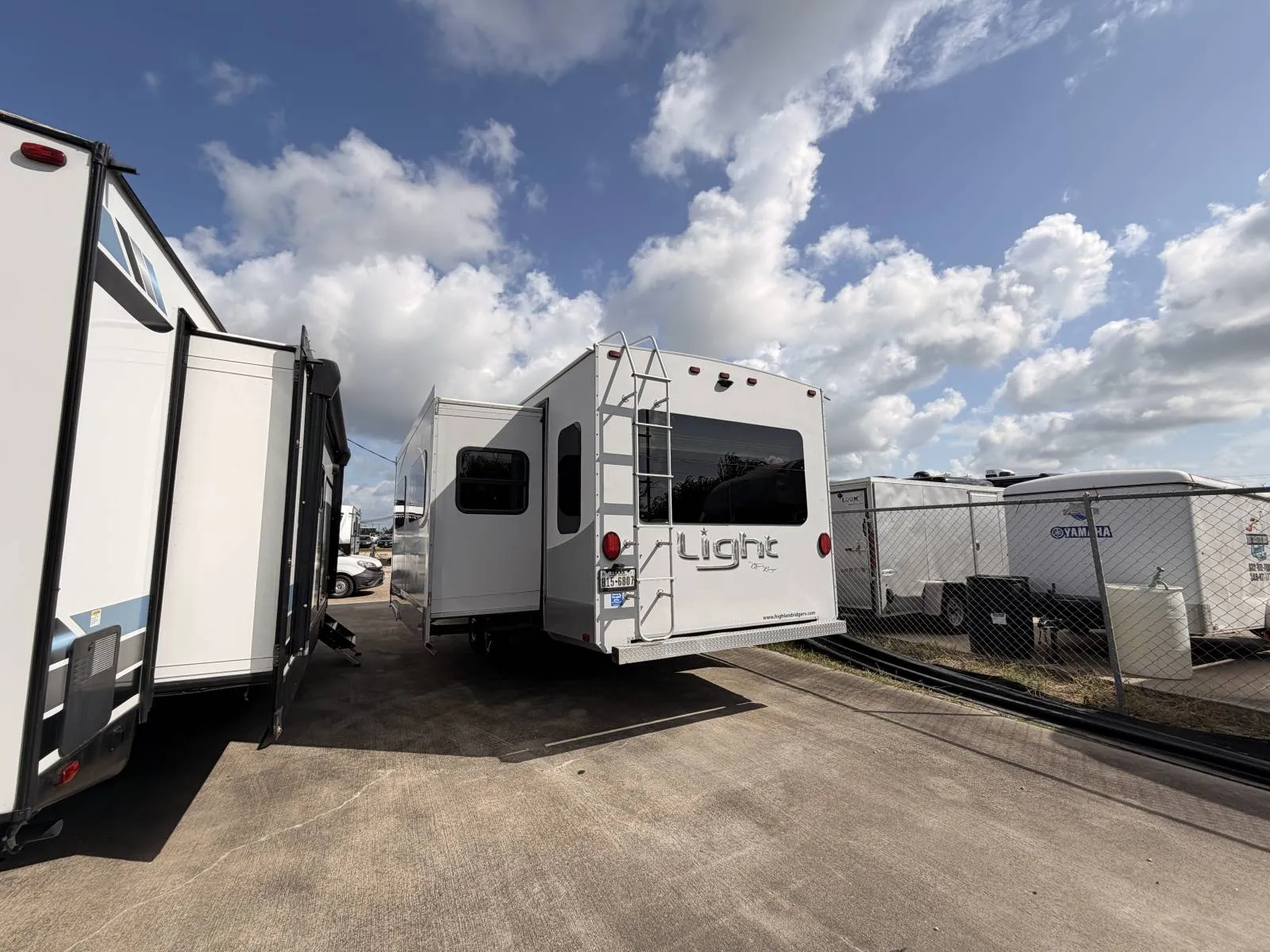 2016 Highland Ridge OPEN RANGE LIGHT 272RLS - Photo 2