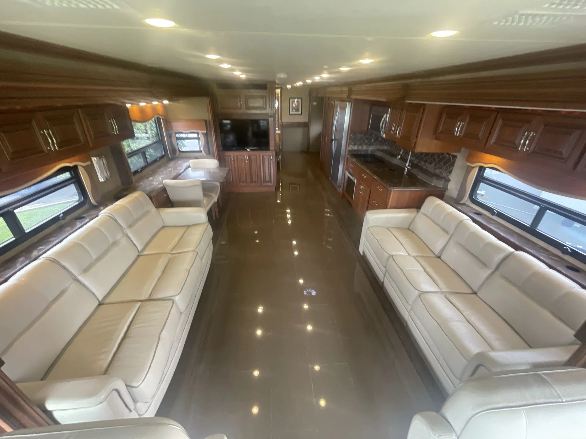2015 Fleetwood Providence 42M — living area main