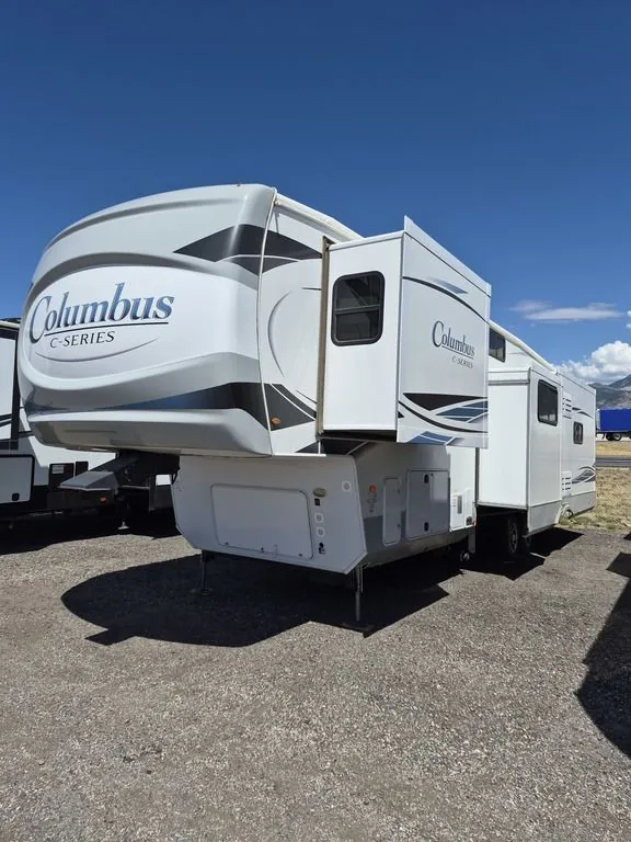 2022 Palomino Columbus 383FB - Photo 4