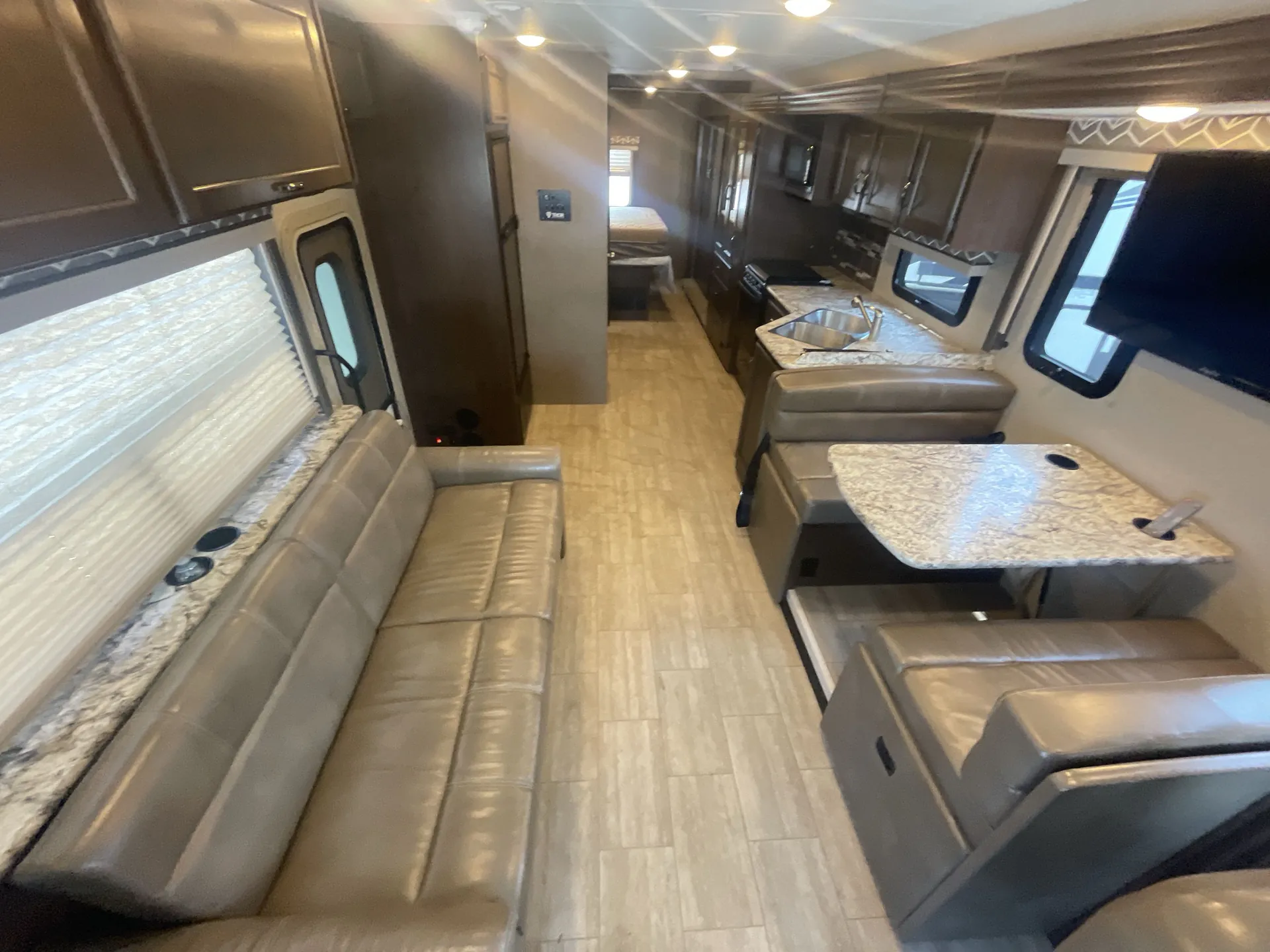 2019 Thor Motor Coach Freedom Traveler A30 - Photo 3
