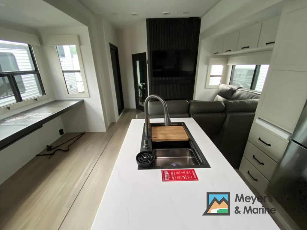 2026 Grand Design Momentum 399M, Photos photo 8