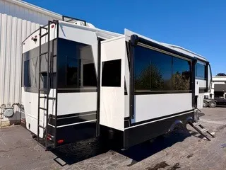2026 Brinkley Model Z 3100 - Photo 4
