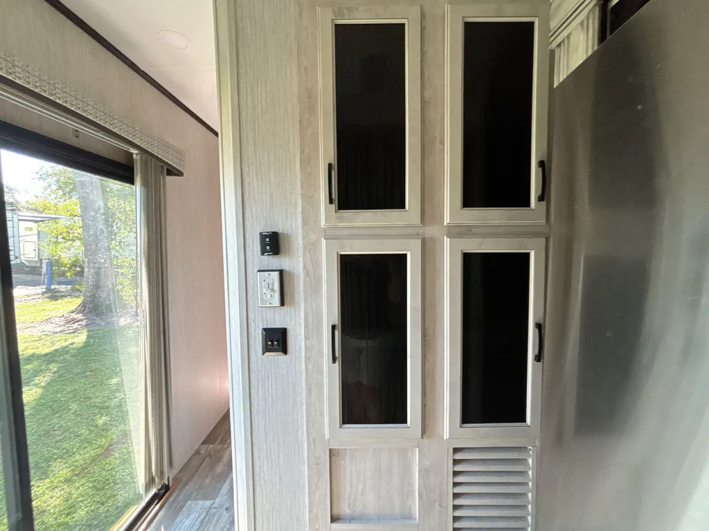 2022 Forest River Sandpiper Destination 401FLX, Photos photo 7