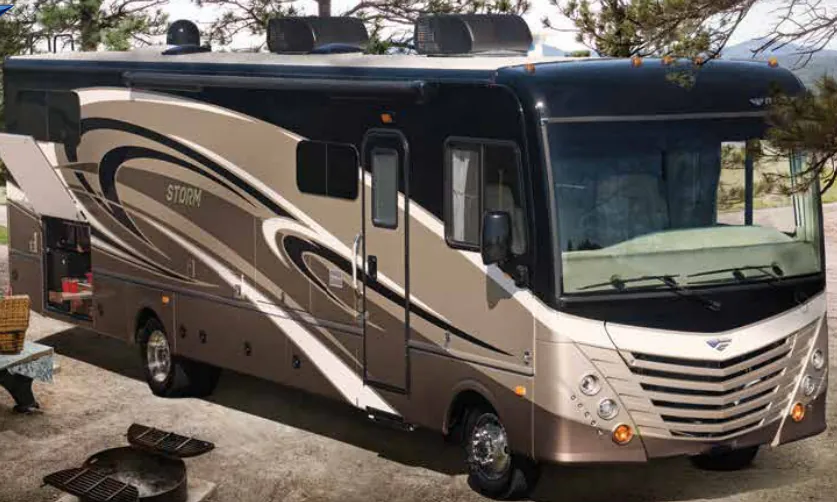Fleetwood Storm 32A exterior
