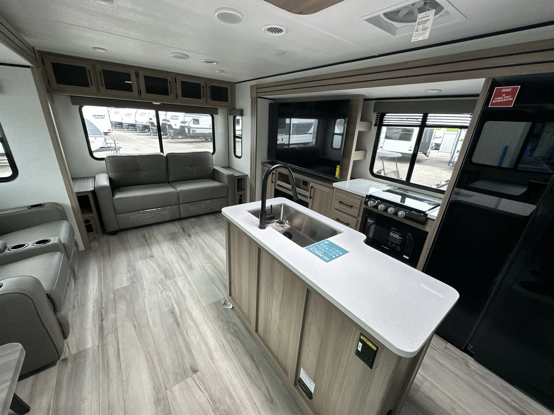 2026 Keystone Coleman Legacy 2950RL - Photo 4