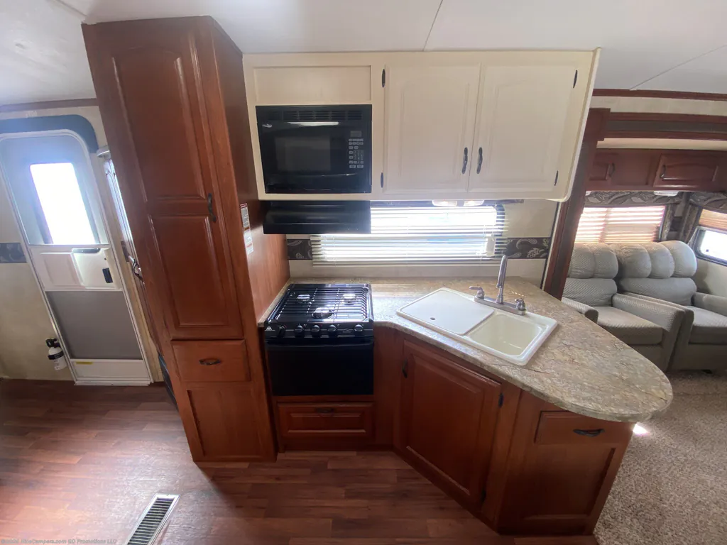 2012 Keystone Outback 298RE, Photos photo 18