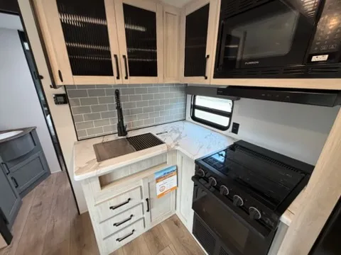 2026 Palomino Puma 337BH, Photos photo 10