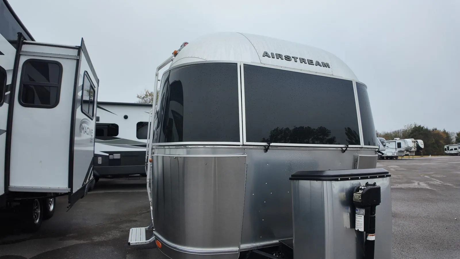 2021 Airstream Caravel 19CB - Photo 2