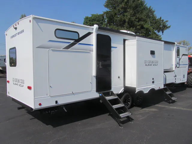2026 Forest River Cherokee Alpha Wolf 33BH, Photos photo 16