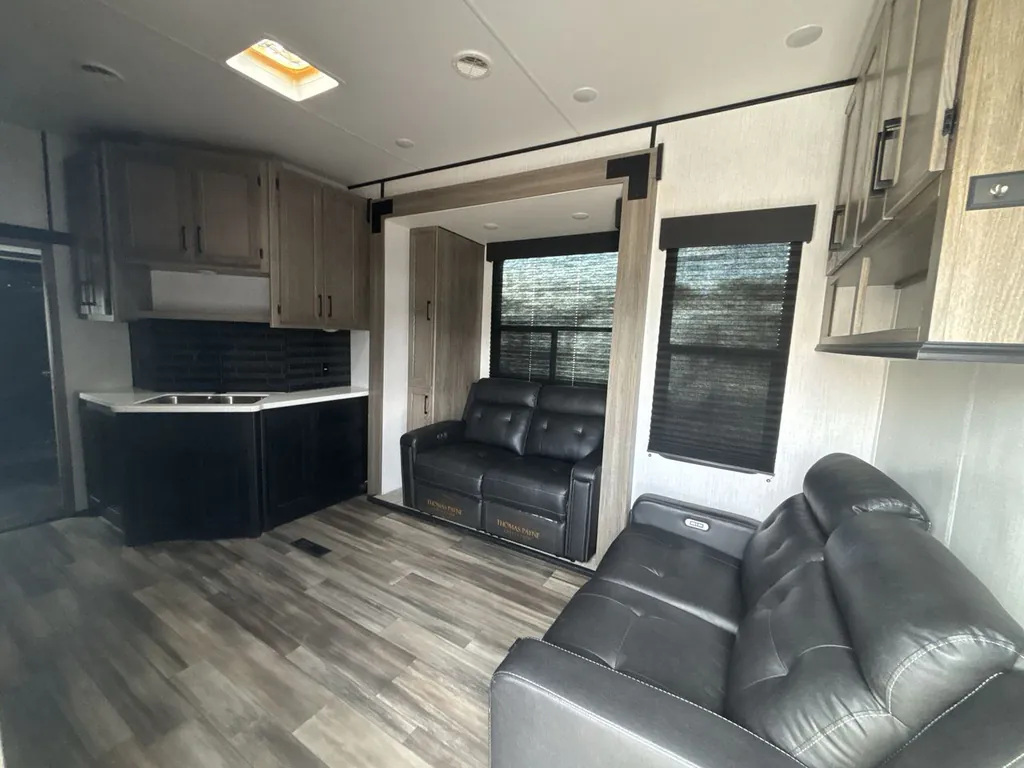 2022 Heartland Gravity 3550, Photos photo 5