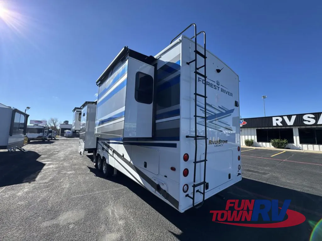 2026 Forest River RiverStone 425FO, Photos photo 4