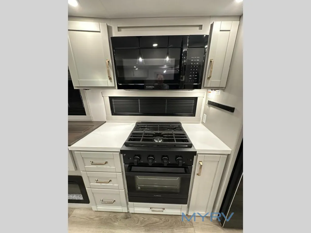 2025 Brinkley Model Z 3610, Photos photo 25