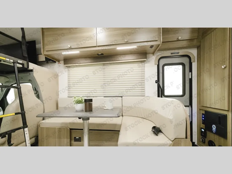 2027 Coachmen Freelander 26DS - Photo 4