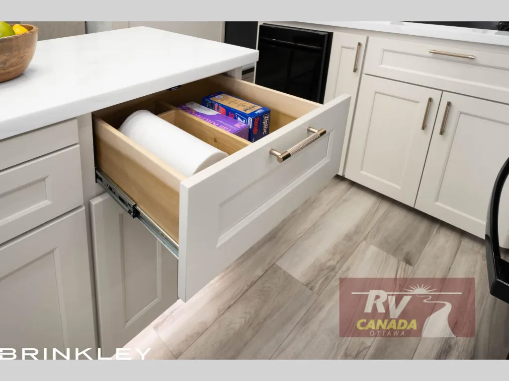 2027 Brinkley Model R 3710, Photos photo 16