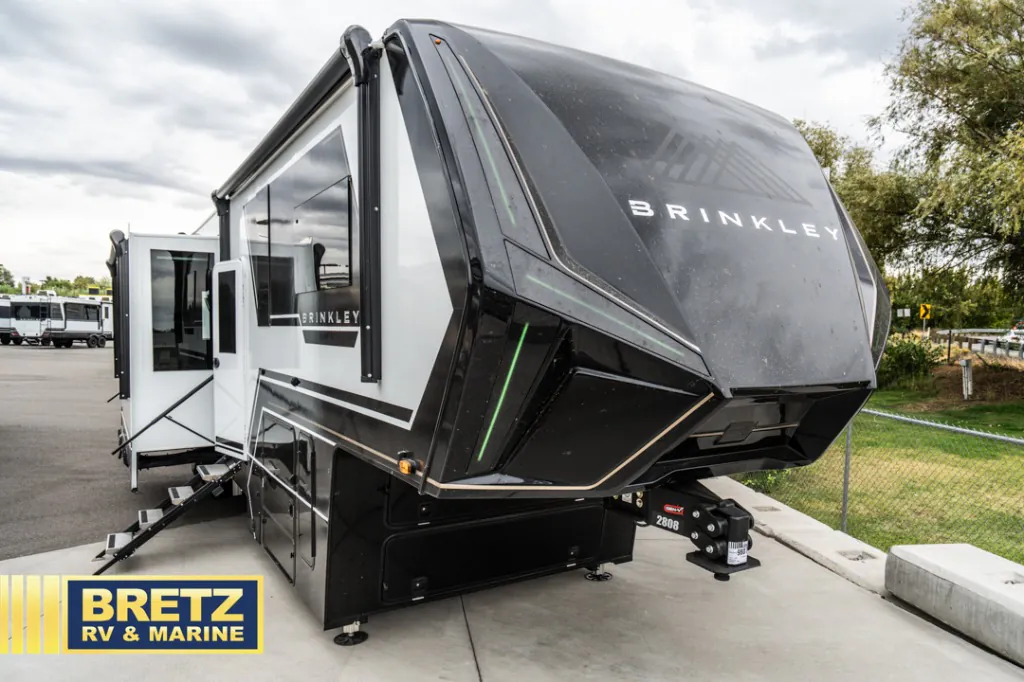 2026 Brinkley Model G 3950, Exterior photo 3