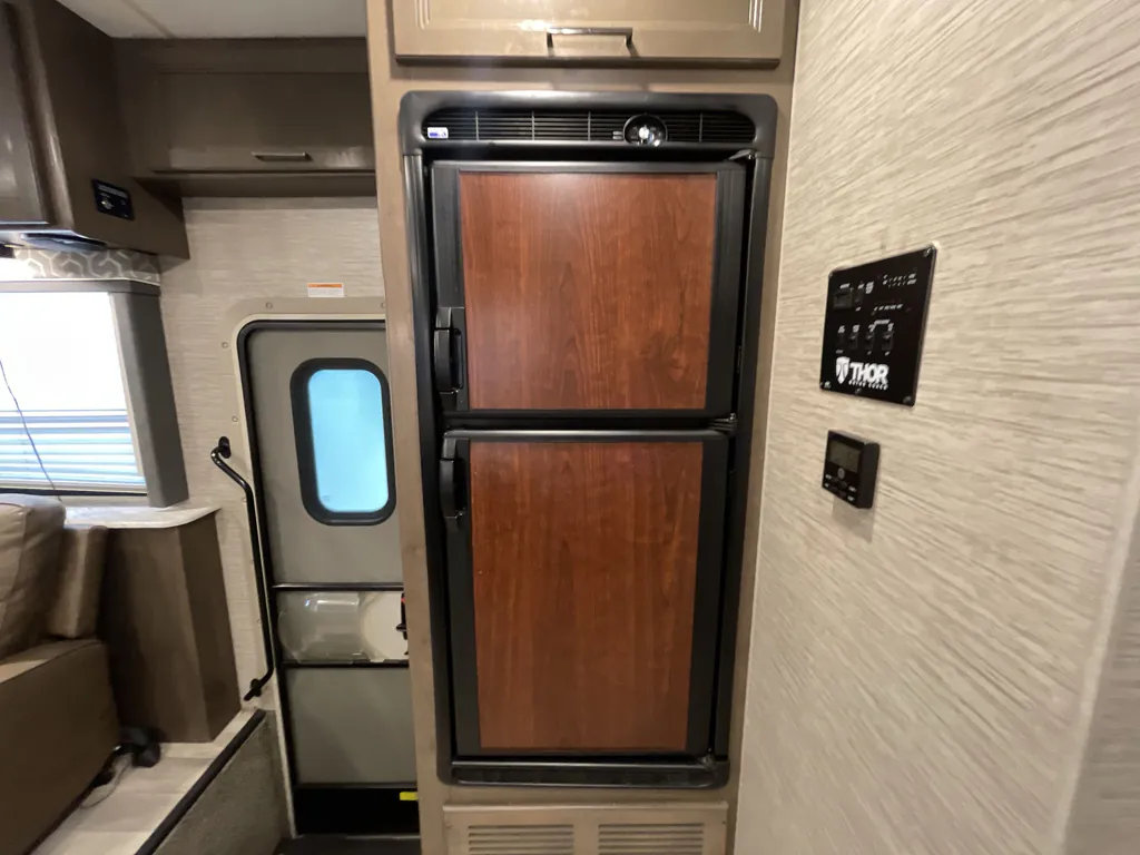 2022 Thor Motor Coach Freedom Traveler A32, Photos photo 8