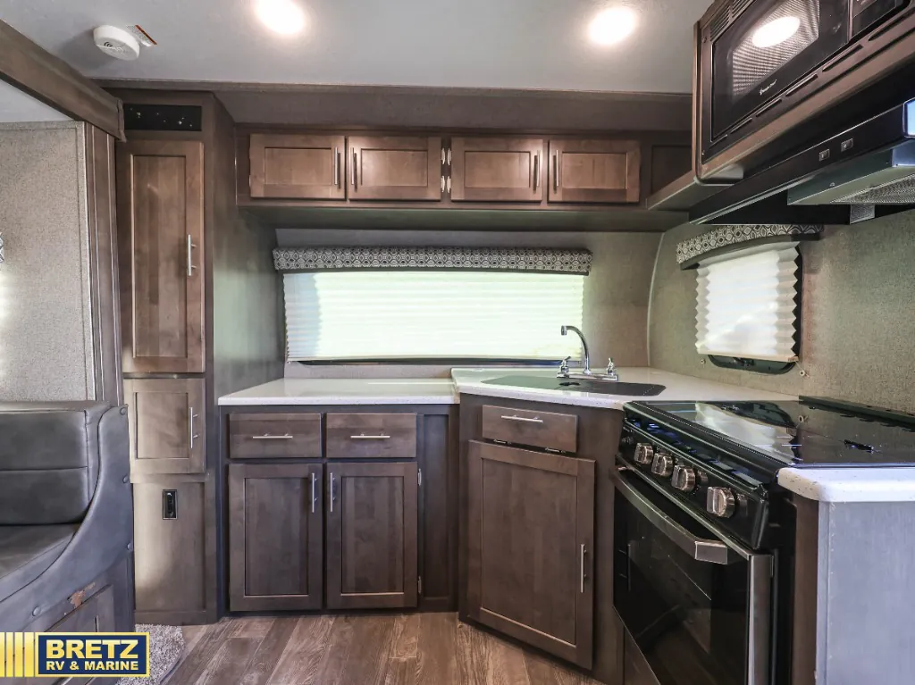 2019 Forest River Flagstaff Micro Lite 25FKS, Photos photo 9