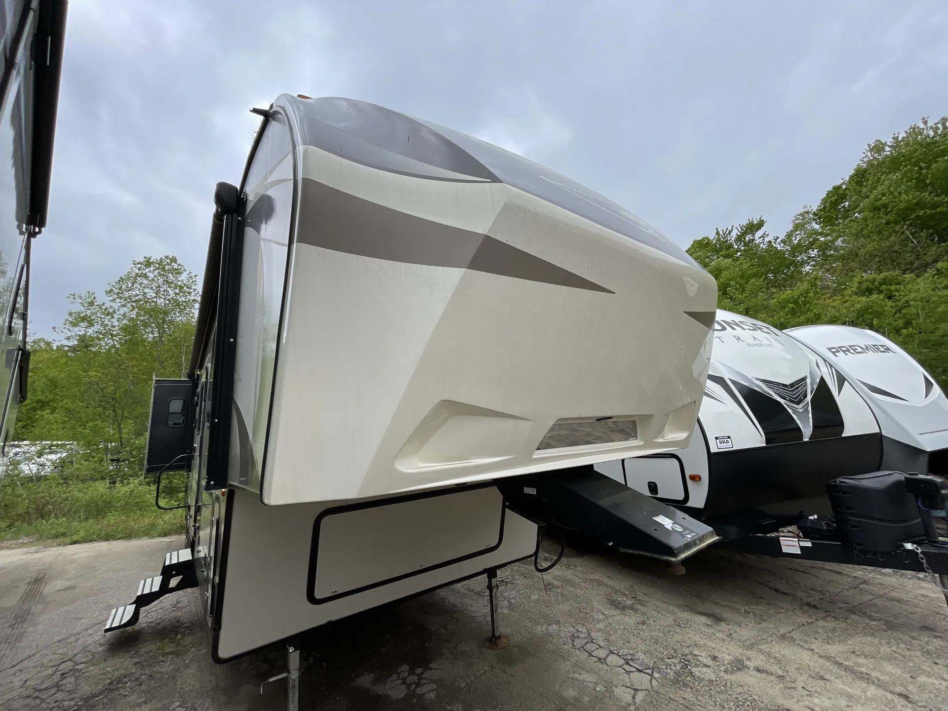 2018 Keystone Cougar 326RDS - Photo 2