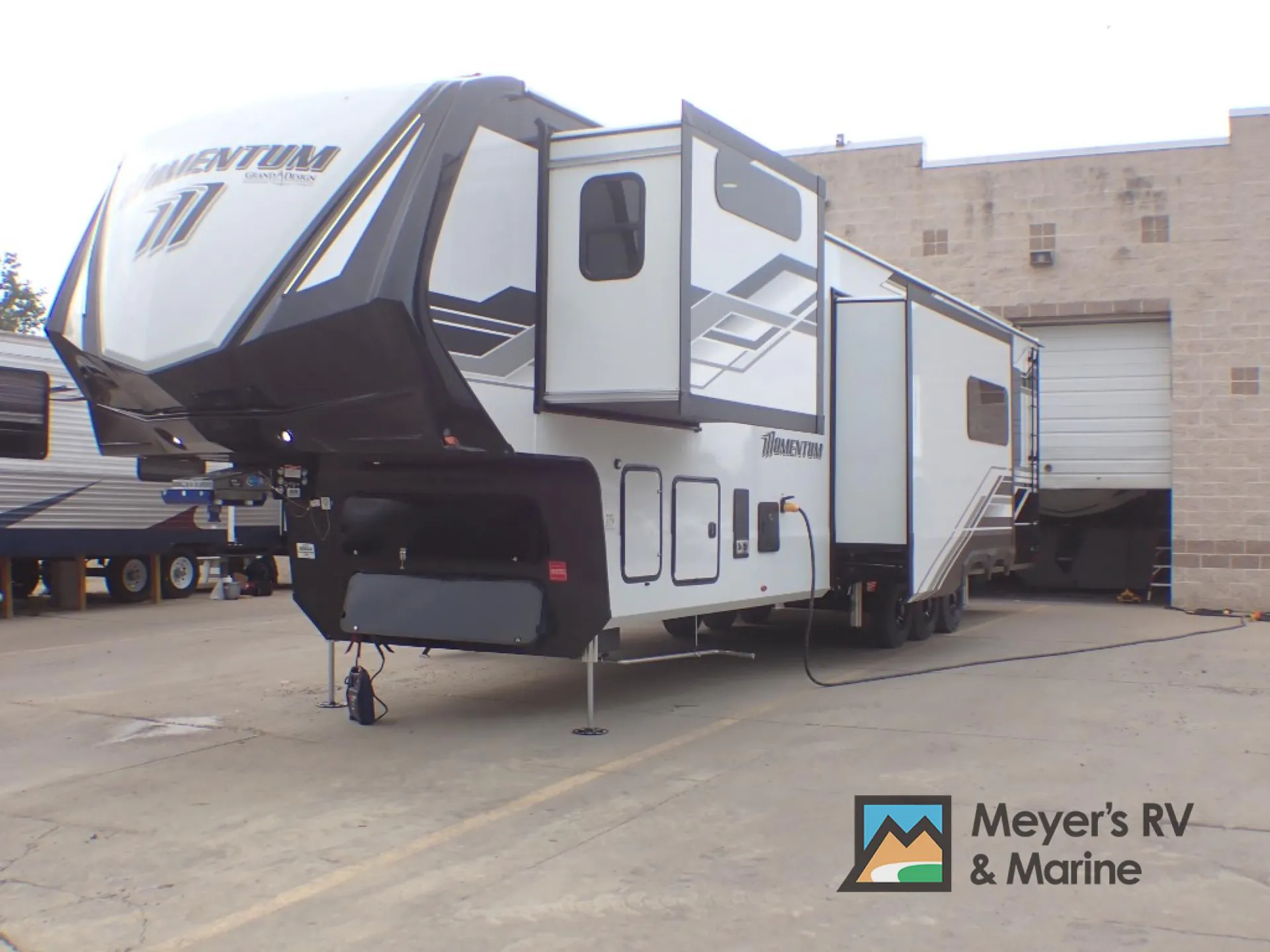 2026 Grand Design Momentum 399M - Photo 3