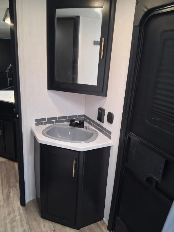 2022 Forest River Cherokee 274BRB, Photos photo 11