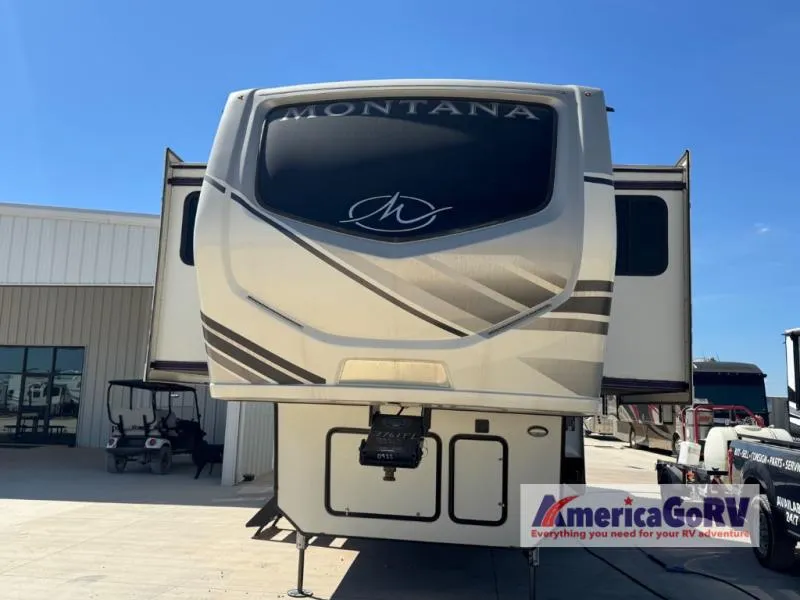 2022 Keystone Montana 3761FL - Photo 4