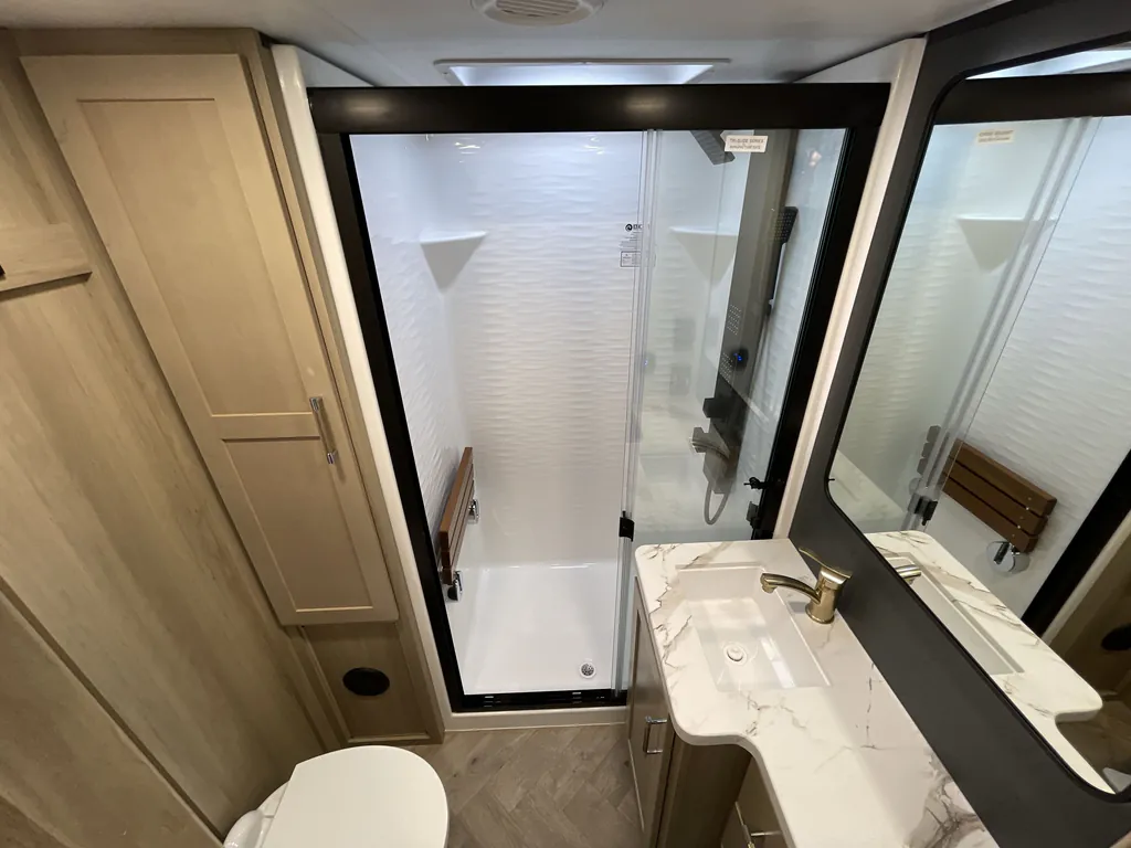 2026 Keystone Raptor 415, Photos photo 11
