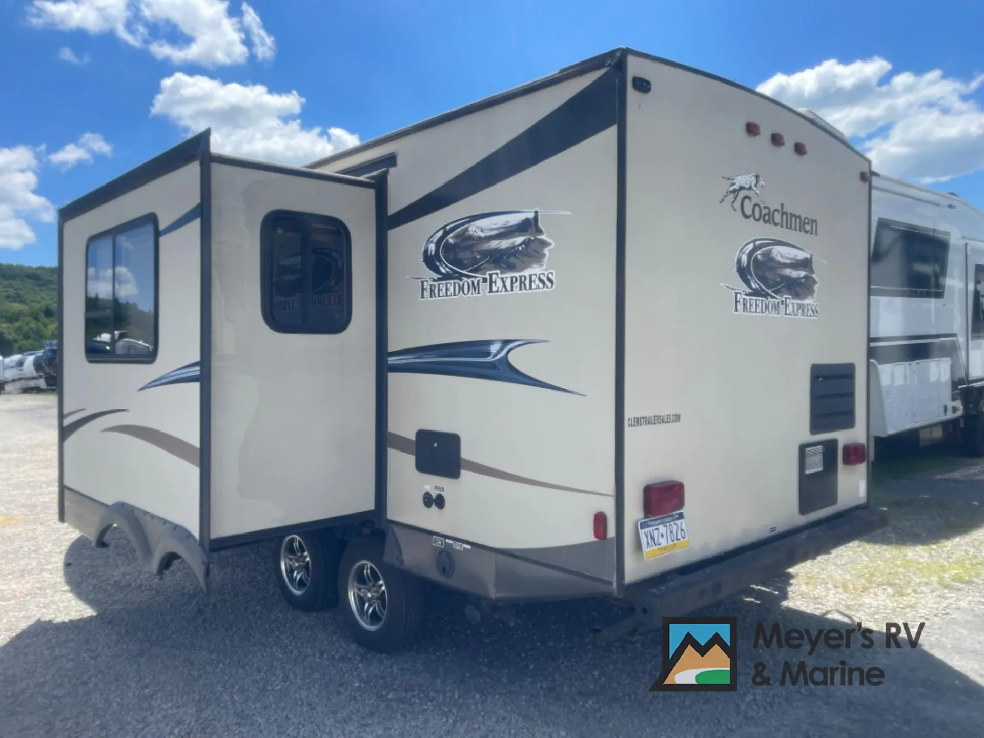 2013 Coachmen Freedom Express Ultra Lite 233 RBS - Photo 3