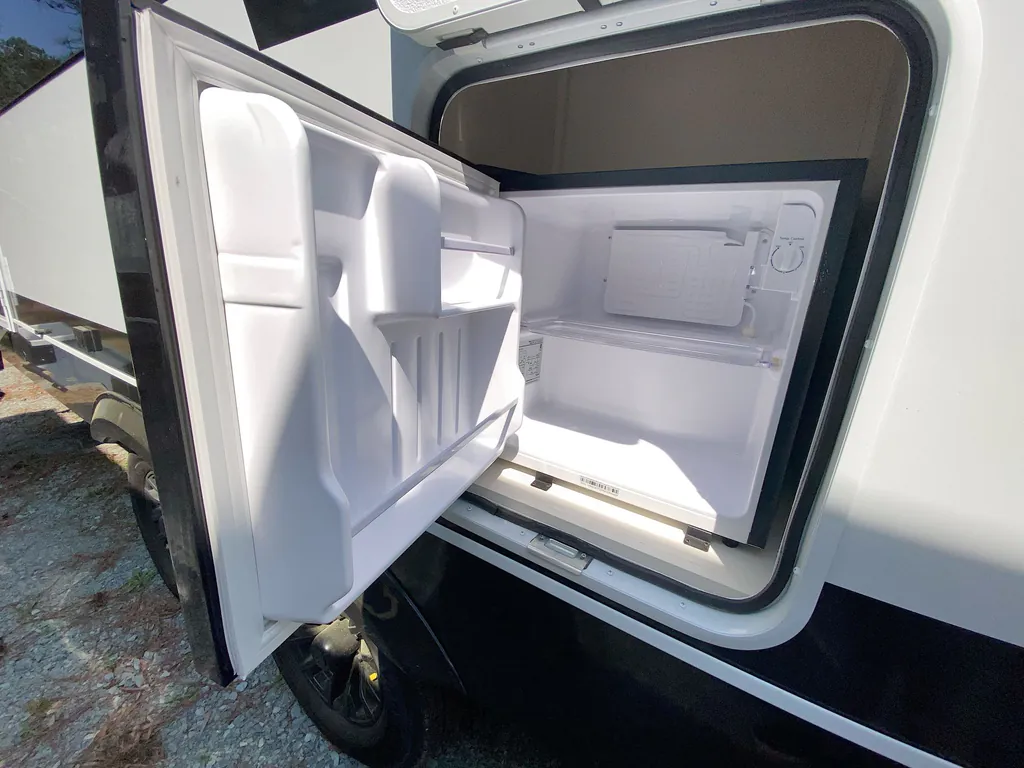 2026 Brinkley Model I 294, Photos photo 6