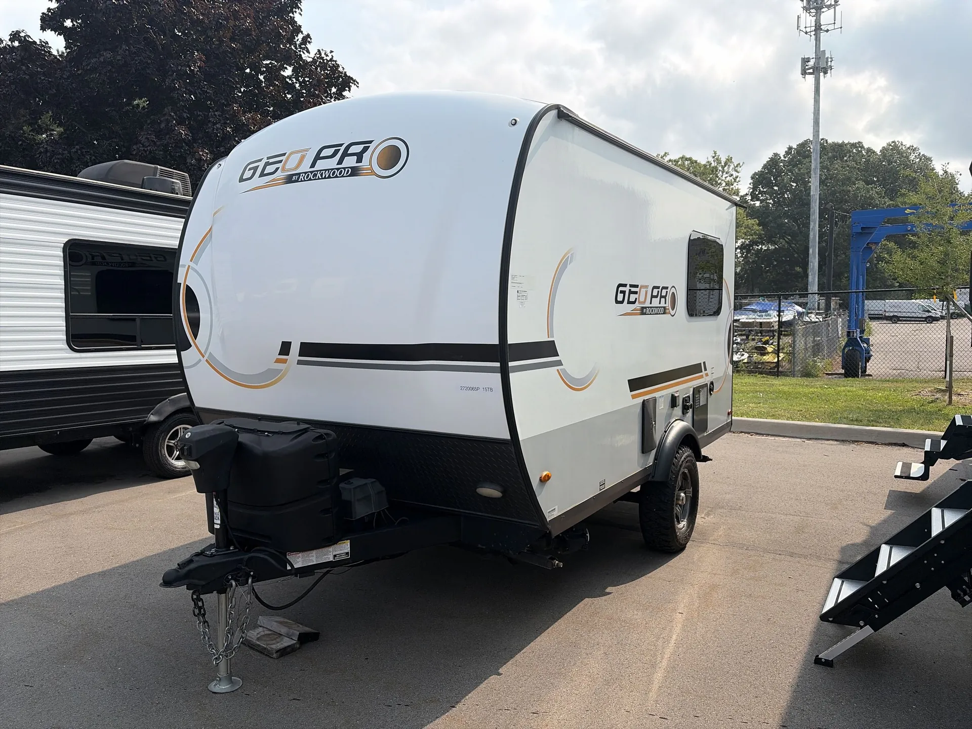 2023 Forest River Rockwood Geo-Pro 15TB — campside