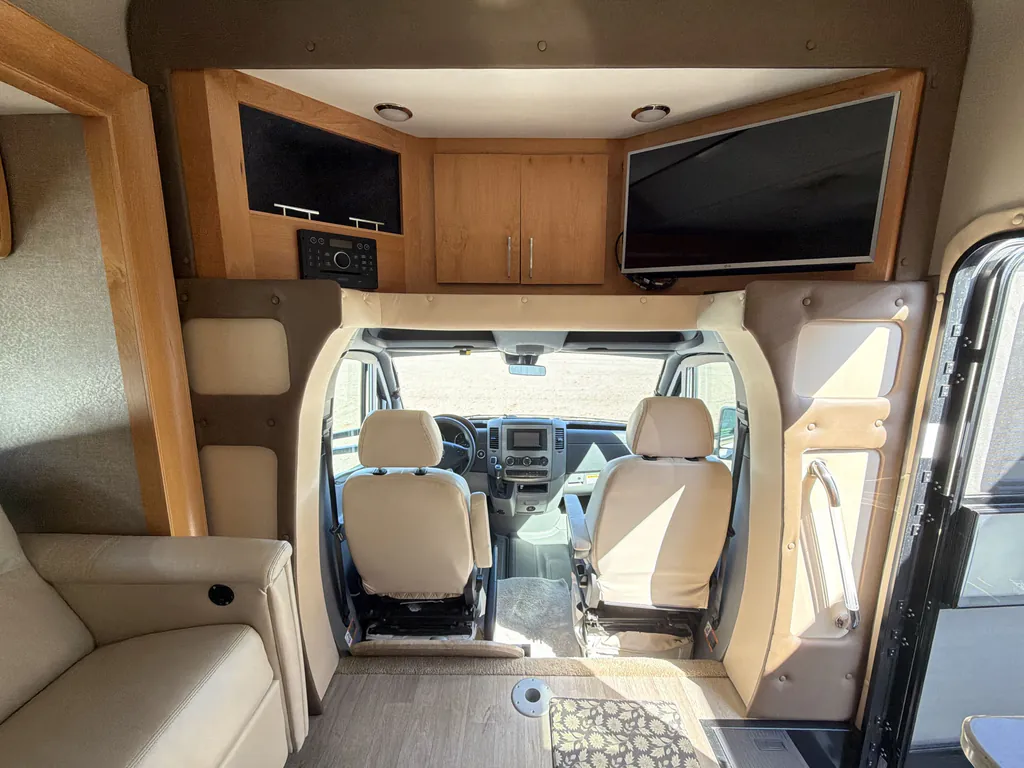 2017 Tiffin Wayfarer 24 QW, Photos photo 7