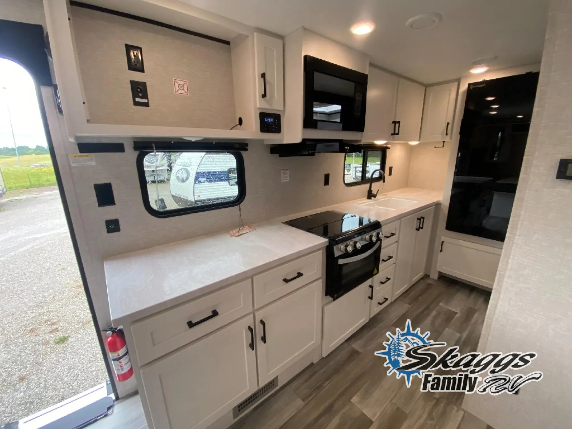 2025 Jayco Jay Flight SLX 200MKS - Photo 4