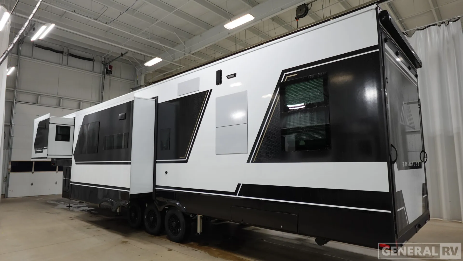 2026 Brinkley Model G 3970 - Photo 4