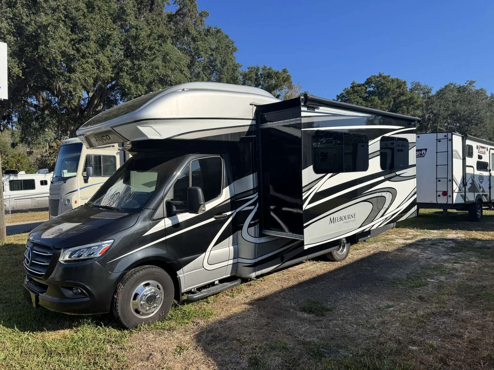 2021 Jayco Melbourne 24R - Photo 2