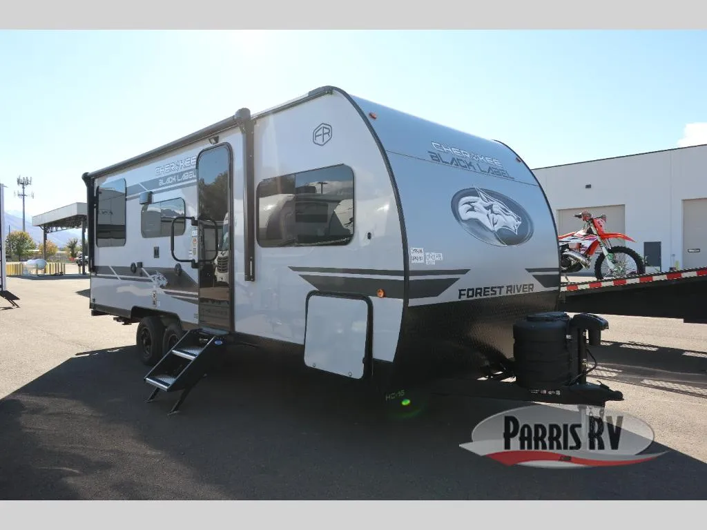 2026 Forest River Cherokee Grey Wolf Black Label 20RDSEBL - Photo 2