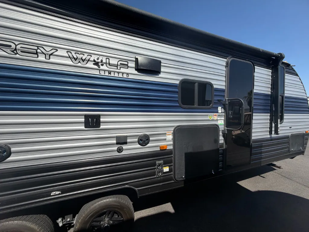 2022 Forest River Cherokee Grey Wolf 26DBH — Photo 5