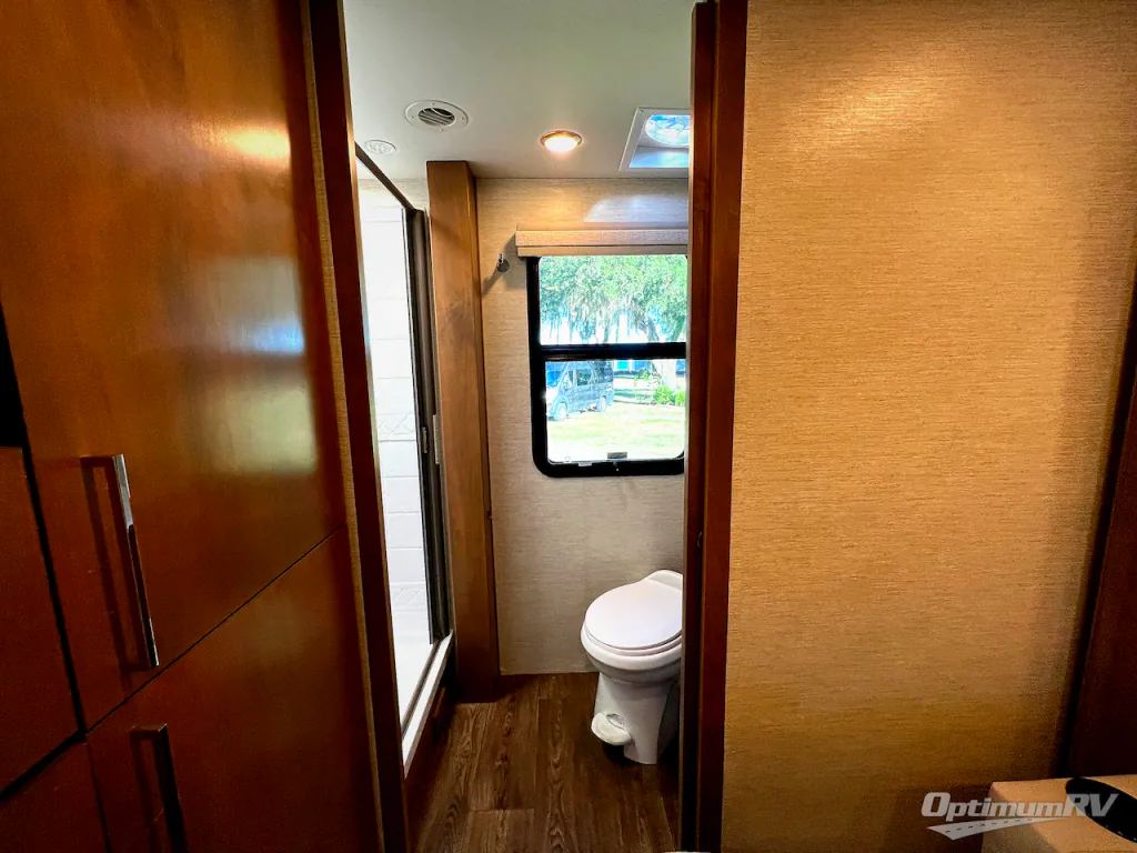 2020 Tiffin Wayfarer 25 RW, Photos photo 17