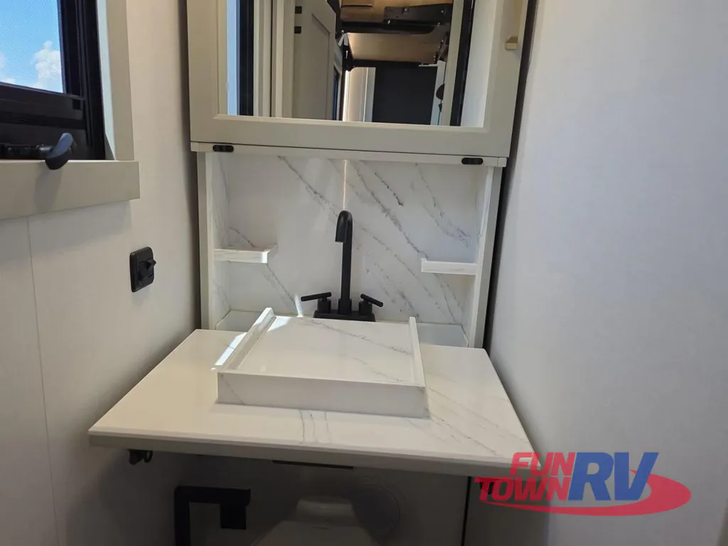 2026 Brinkley Model G 3950, Photos photo 44