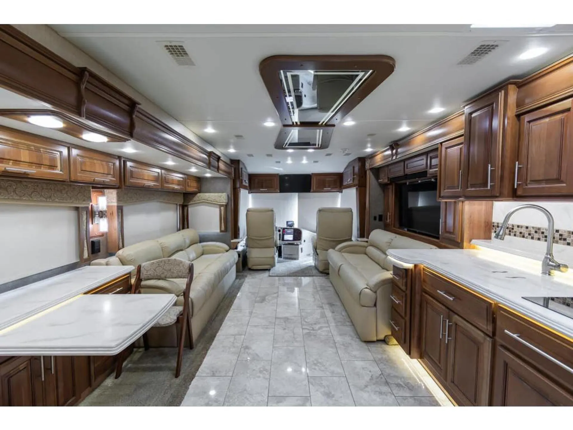 2018 Entegra Coach Aspire 44W - Photo 4