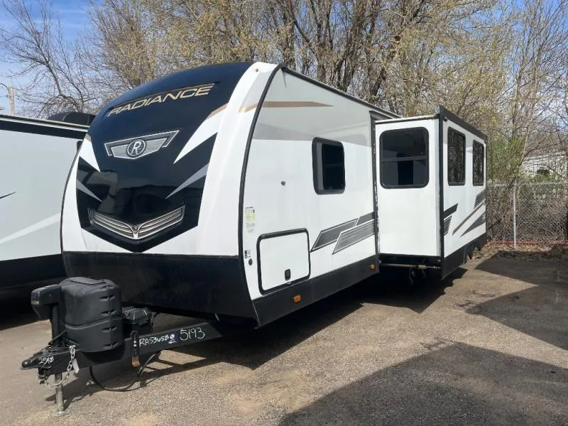 2022 Cruiser RV Radiance 25RB - Photo 3